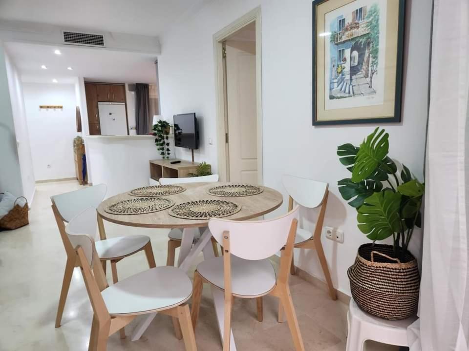 Apartment Beachfront Accommodation Estepona Exterior foto