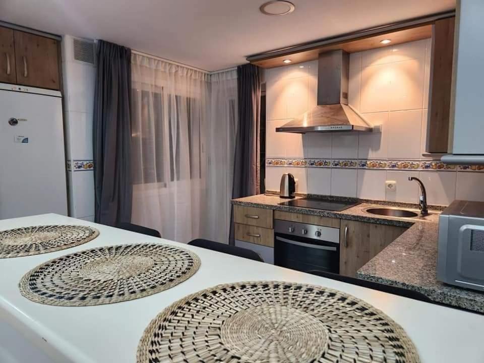 Apartment Beachfront Accommodation Estepona Exterior foto
