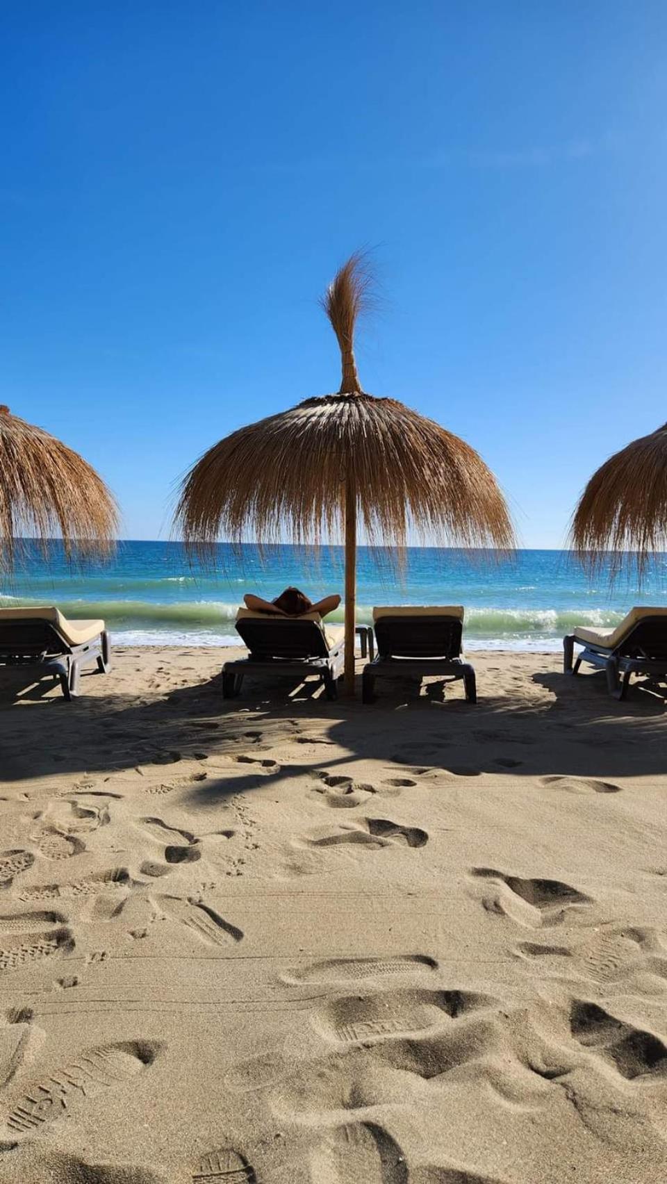 Apartment Beachfront Accommodation Estepona Exterior foto